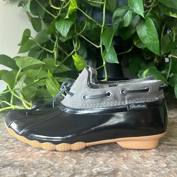 Pond-Posy One Women’s Faux Suede Water Resistant Winter & Snow Boots Skechers 6 - Picture 3 of 9